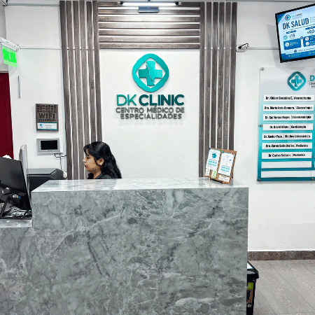 Recepción de DK Clinic, Centro Médico de Especialidades